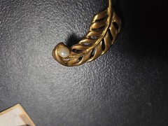 Lot Of 2 Vintage, 1 New In Card. Safety Linn Brooch On Card, Leaf/…