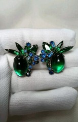 Vintage Delizza and Elster Juliana Green Cabochon Floral Clip on Earrings