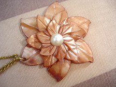 Vintage 2 Inch Carved Layered Shell & Pearl Pendant Gold Tone Chain Necklace