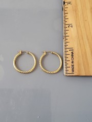 Rare Vintage 1″ Hoops Goldtone Ornate Earrings Eleborate Swirls Beautiful R8