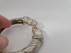 Silver Two Kissing ELEPHANT Heads Clamper Hinged Bracelet (SKU# 1923) BEAUTIFUL!