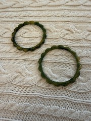 Vintage Set of 2 Green Daisy Bakelite Bangles Scalloped Green Lemon Lime