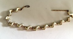Unique Unbranded Ribbony Brushed Gold Tone/w Creamy White Enamel Choker