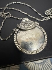 Vintage AEO American Eagle Outfitters Purse Pendant Necklace Snuff Silvertone