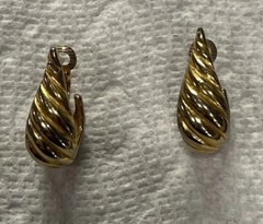TANCER II Earrings Gold Spiral Shell Posts Hinged Clip On Huggies Hoops Vtg 1970