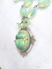 VINTAGE NEIGER EGYPTIAN SCARAB PENDANT OPALITE BEAD URANIUM FLOWER NECKLACE SET