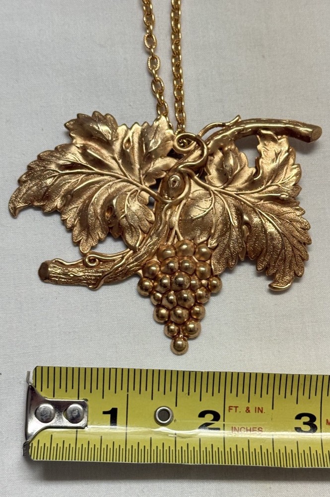 Goldtone GRAPE LEAF Cluster Large Pendant Necklace
