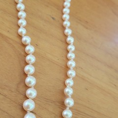 LES BERNARD INC Faux Pearl Graduated Necklace 22 Inch Signed Vintage