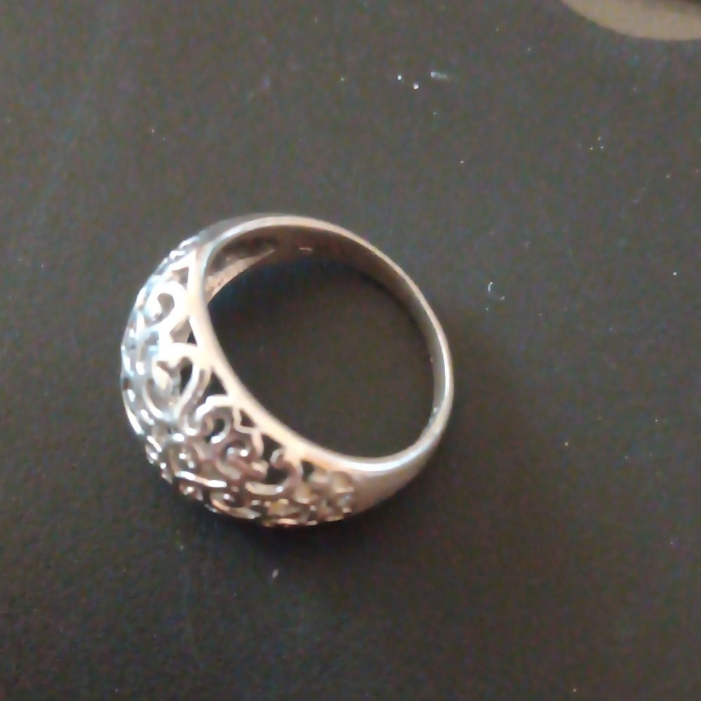 Vintage 925 Sterling Silver Ring, Size 8..no stones