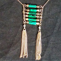 VINTAGE FAUX JADE BEAD & GOLD TONE CHAIN NECKLACE WITH CHAIN TASSELS SIGNED “C”