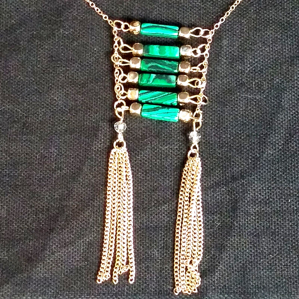 VINTAGE FAUX JADE BEAD & GOLD TONE CHAIN NECKLACE WITH CHAIN TASSELS SIGNED “C”
