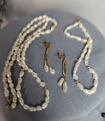 Vtg 3 pc Pearl Seed 17′ Long Necklace w/Pearl Earrings & Pearl Bracelet 7 1/2