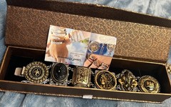 Sweet Romance Vintage Cameo Fleur De Lis Coat Of Arms Bracelet nwt & box paper