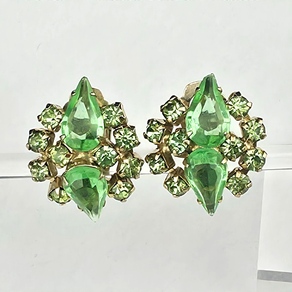 Vintage Light Green Rhinestone Gold Tone Clip On Starburst Earrings 1 1/8″