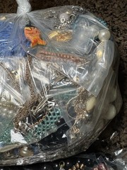 ~19 Lbs Lot ALL CRAFT Repair UNTESTED Junk Jewelry Pieces Parts Beads Earrings
