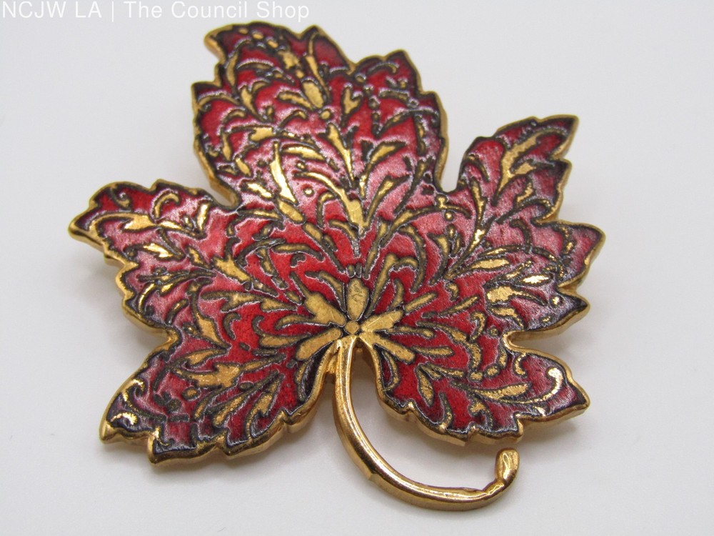 Metropolitan Museum of Art 24k Gold Plated Enamel Maple Leaf Brooch Pin