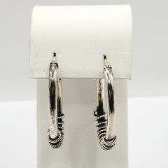 Oval Hoop with Rope Wire Twist Bottom Silver Tone Italy Vintage Earrings