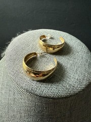 Vtg. Half Hoop Earrings Gold Tone Classic Minimalist Career Capsule Workwear Mod