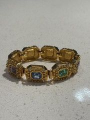 Signed KJL Kenneth Jay Lane Multi Color Cut Glass Crystal Bracelet Gold Chain