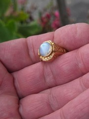 Beautiful 1930’s Chinese 18k Gold & Moonstone ring Size 7.5