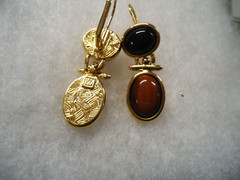 W signed vtg nos gold tone genuine gemstones pierced earrings