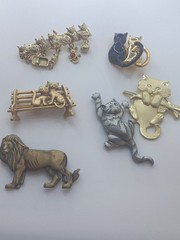 Vintage JJ Jonette & AJC Cat Lion Brooch Lot Pewter Gold Tone Novelty Pins