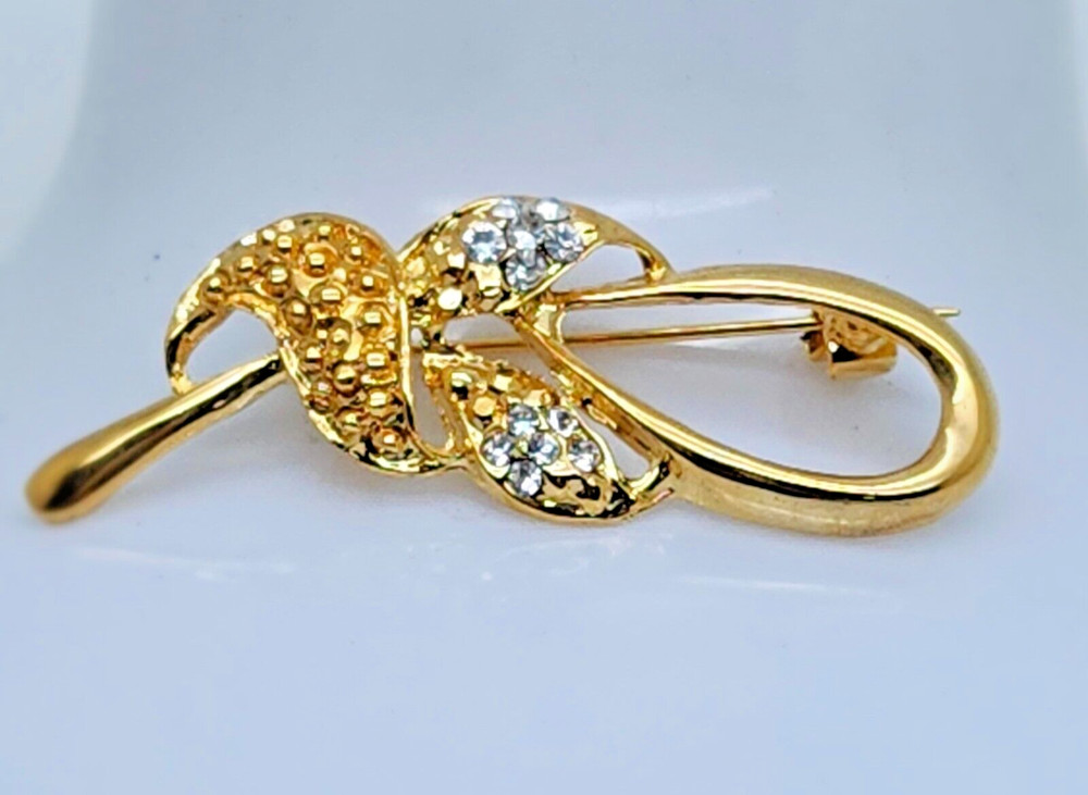elegant Vintage style Gold Tone plant flower shape fashion jewelry Brooch/pin
