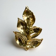 Gold-Tone Leaf Brooch Pin Jewelry Accessory Textured (D133)