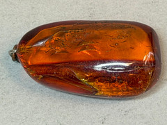 NATURAL OLD ANTIQUE COGNAC BALTIC AMBER PENDANT 9,1 gr