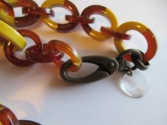 Pono signed Italy link acrylic resin faux amber necklace