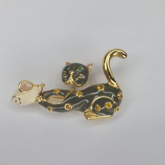 Vintage 1950’s Signed LG Lind Gal Enamel Bobblehead Cat W/Mouse Brooch