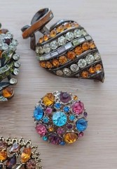 Vintage 4 Brooches Beautiful MultiColor Rhinestone Mark & Unmark See The Pics