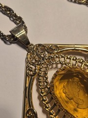 Vintage Mid-Century Amber Glass Cameo Large 2.75″ Pendant Gold 23″ Rope Chain