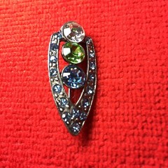 Spear Point Pewter Colored Crystal Stones Pin Back Accessory Brooch