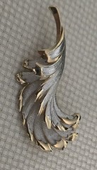 Vintage Kramer NY Gold Silver Tone Leaf Brooch Pin Textured Designer Signed