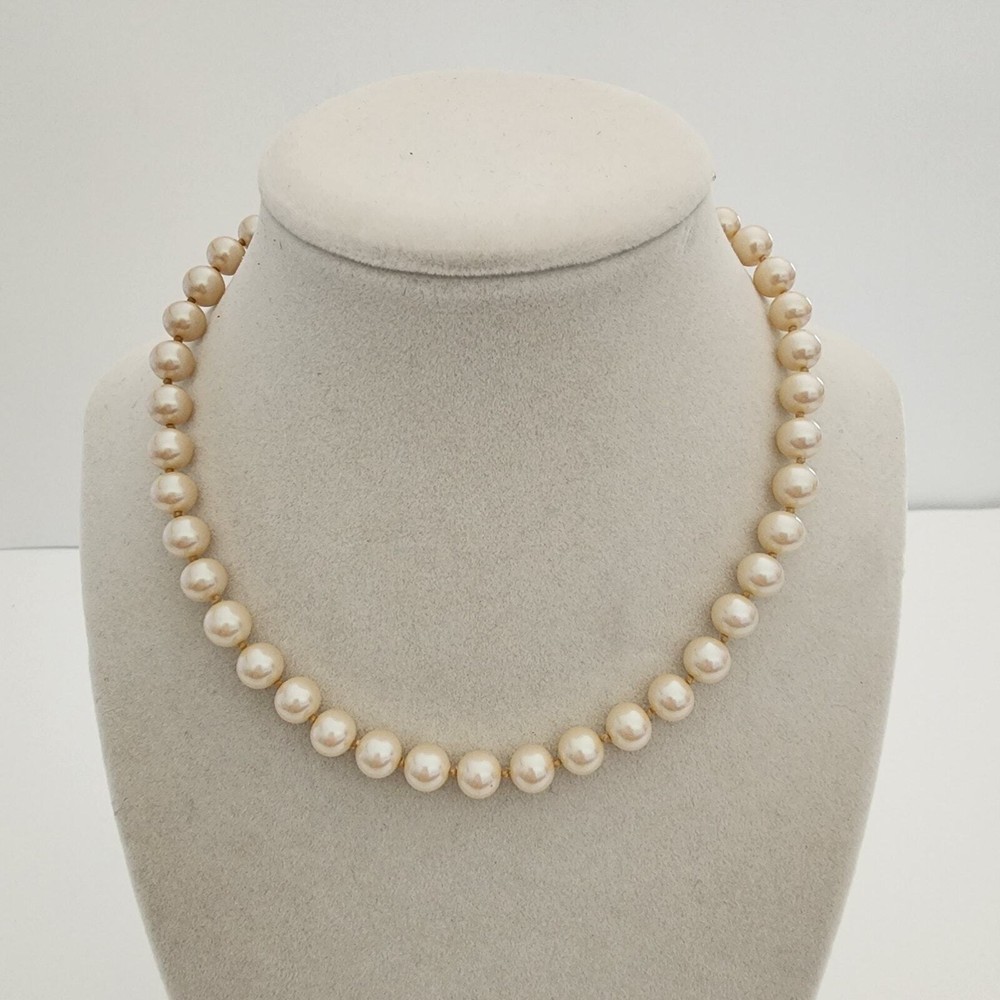 Vintage Japan faux pearl choker hand knotted necklace 15 inches