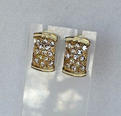 Vtg Pavé Rhinestone Pierced Earrings 1″x5/8″ Posts Enamel Gold Tone 1980s-1990s