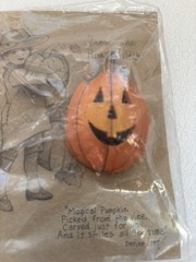 House of Lloyd All Smiles Magical Pumpkin Pin Brooch – New in Packaging