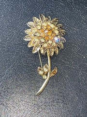 Vintage 1960’s Amber/Clear Rhinestone Goldtone Flower Brooch Pin w/ Secure Clasp