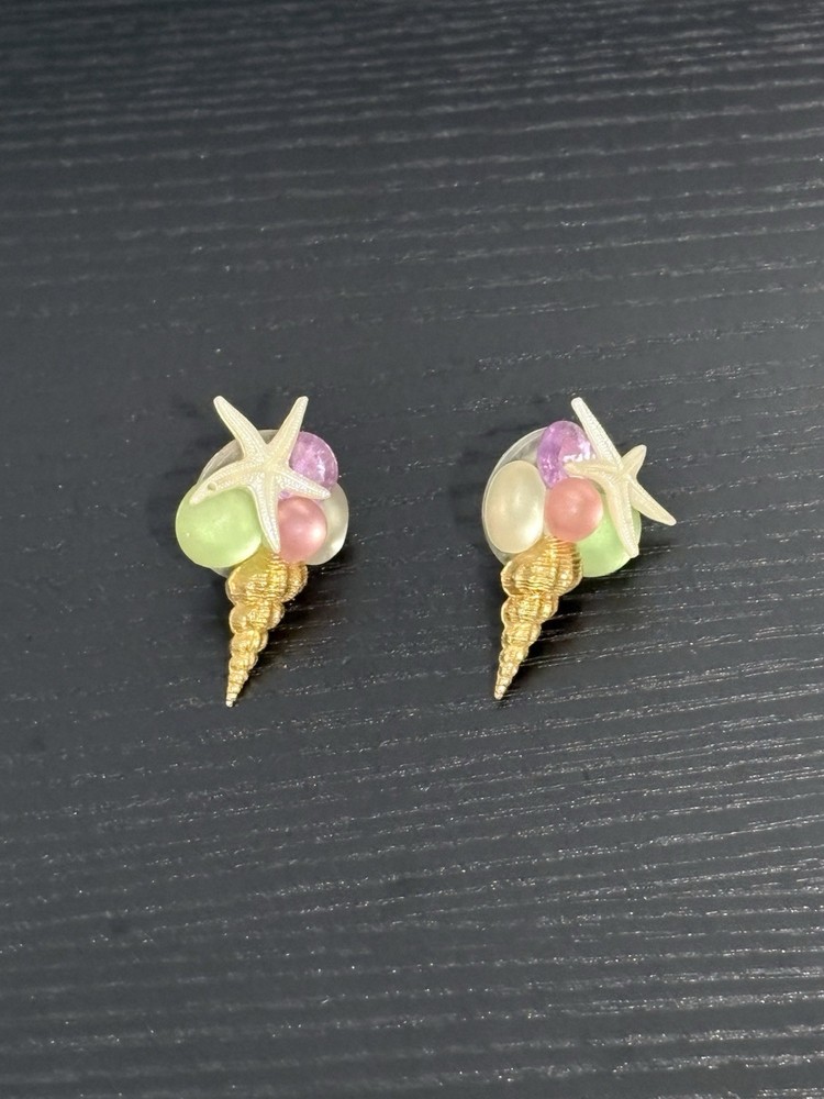 Vintage Gold Toned Seashell Starfish Pastel Beads Clip-On Earrings