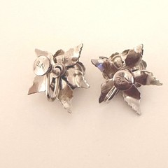 Bugbee & Niles Silver-Tone Rose Stud Screw-Back Earring Vintage Style Jewelry