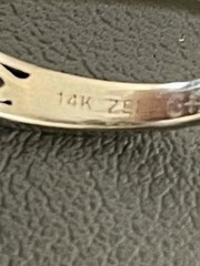 14KT White Gold 0.68CTW Diamond Engagement Ring . Size 5.25 )B67)