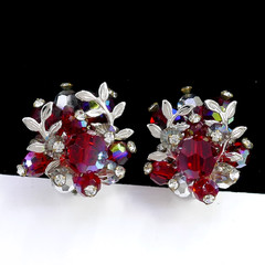 VINTAGE VENDOME AURORA BOREALIS CRYSTAL RED BEAD CLUSTER CLIP-ON EARRINGS