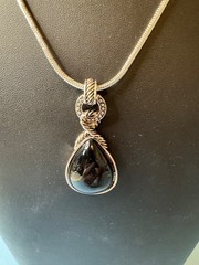 NAPIER Necklace and earrings set Women’s Vintage 18 in ext. 3.25 in