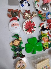 VINTAGE 45 Plus Holiday LOT CHRISTMAS Halloween PINS HALLMARK Brooches Easter