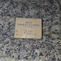 Vintage 1979 Avon Flowerlace Necklace Goltone, In Original Box