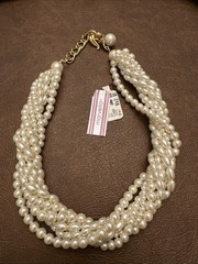 Vintage Marvella Gold Tone 8 strand faux pearl necklace Nwt