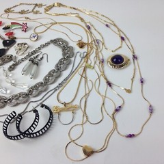 Costume Jewelry Lot Boho Mod metal mixed materials locket black red vtg 22 pc
