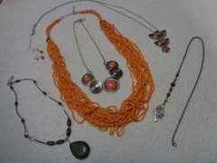 HOT GIRL SUMMER RETRO BEADS PLUS PART & VARIED MODERN JEWELRY LOT