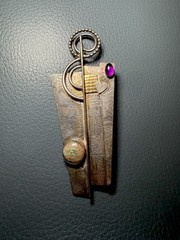 Vintage Lynda Thorpe Signed Mixed Metals & Stone Modernist Brooch Pin 1996
